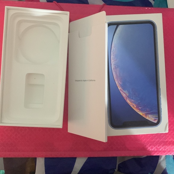 iPhone XR empty box - Picture 2 of 2